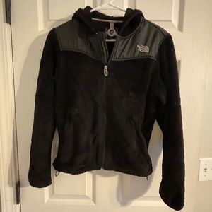 Northface women’s jacket.